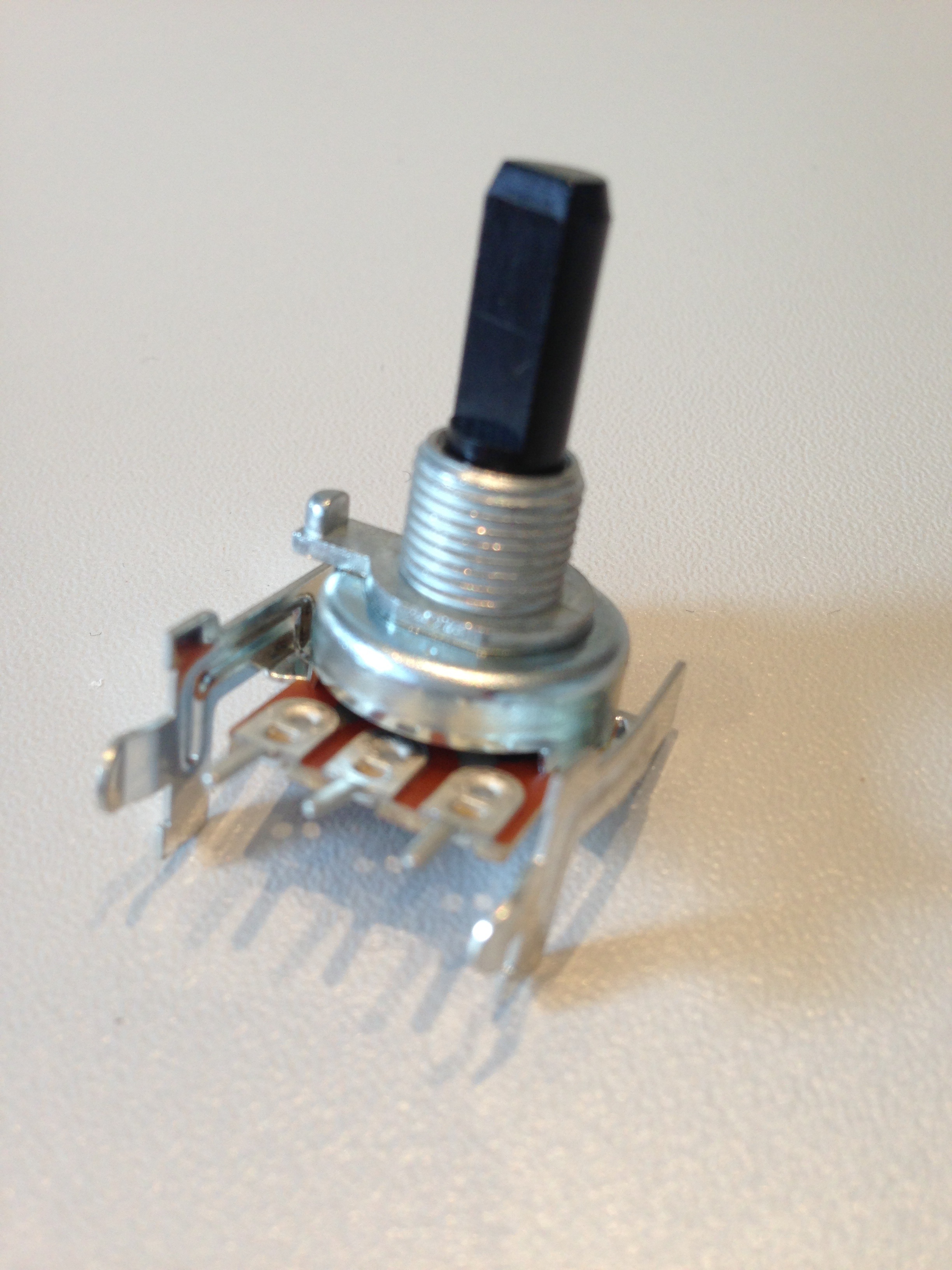 Potentiomètre volume 10K pour QSC RMX 1450 (Neuf) JSFrance