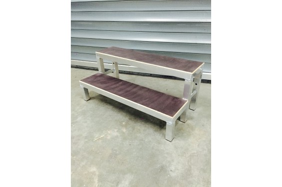 MoveX - Marches d'escalier pour scène en praticable : éléments de 20cm & 40cm (Neuf) MoveX - Marches d'escalier pour scène en praticable : éléments de 20cm & 40cm (Neuf)