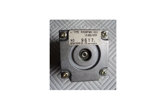 Motor stepper axis 8mm - KH39FM2-001 (New)