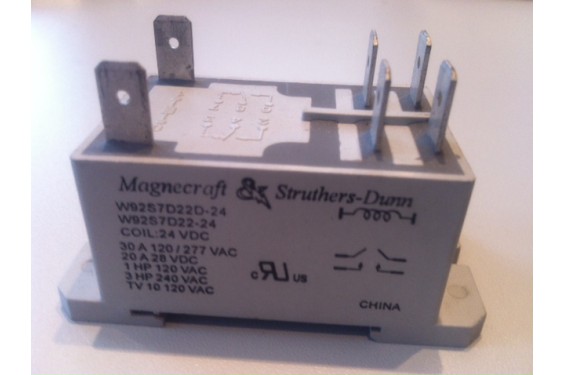 Relais de puissance 24VDC - 30A - 250VAC pour X-spot High End (Neuf)