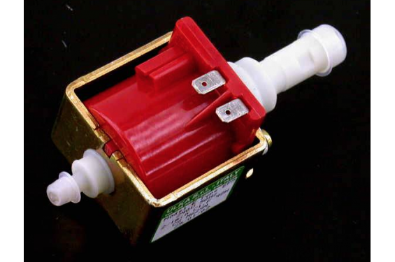 MARTIN - Pompe &agrave; piston 240V - 50Hz - EP5 pour machine a fum&eacute;e MARTIN s&eacute;rie Magnum (Neuf)