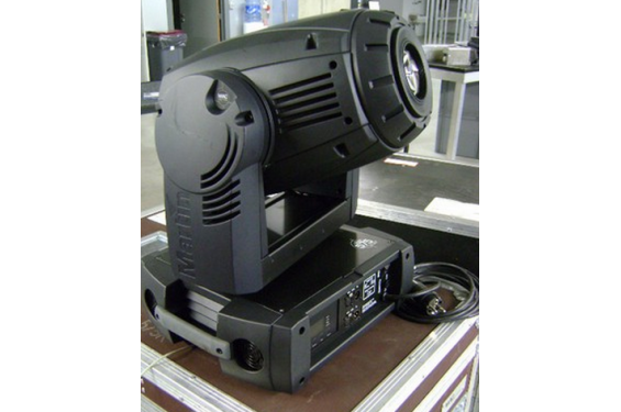 MARTIN - Lyre Mac 575 Krypton livr&eacute;e avec Lampe et Om&eacute;ga (Occasion)