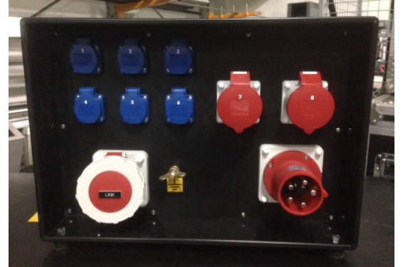 JSF - Bloc d'alimentation 63A  6 prises + sortie t&eacute;tra 2x32A (Neuf)