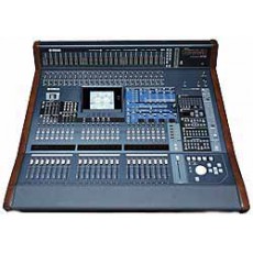 YAMAHA - Table de mixage numérique DM2000  (Neuf)