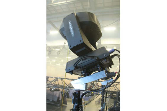 Move-X - Support inclin&eacute; pour Lyre Clay-Paky K10 / K20 - Correction du TILT (Neuf)